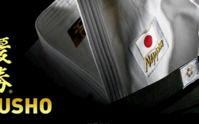 PÉČE O KIMONO: ZÁSADY PRO DLOUHOU ŽIVOTNOST A ZACHOVÁNÍ FUNKČNÍCH VLASTNOSTÍ